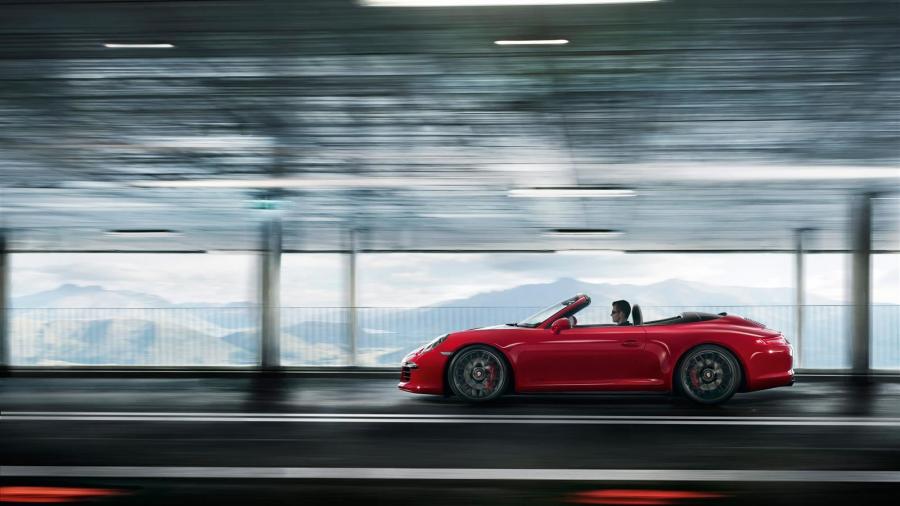  Porsche 911 Carrera GTS Cabriolet 2014 года  (фото 5 из 16)